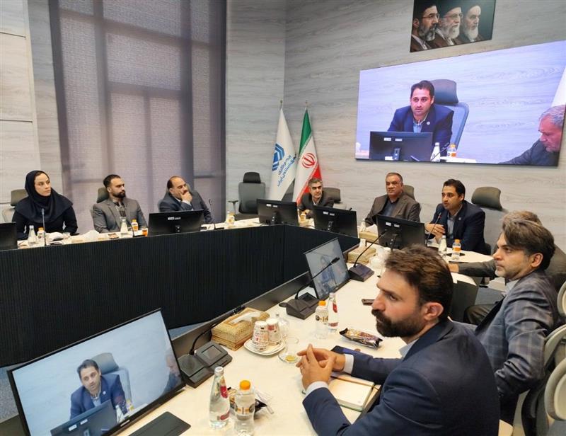 گزارش تصویری نشست بررسی اقدامات صنعت بیمه جهت ارزیابی عملكرد سامانه فوریت‌های اداری (فواد ۱۲۸)